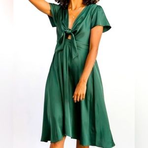 NWT Baltic Born Poppy Satin Dress - Size XL - Color Green (discontinued color)